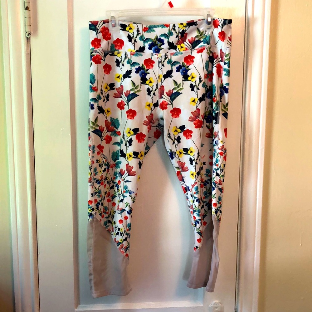 Floral workout crop leggings